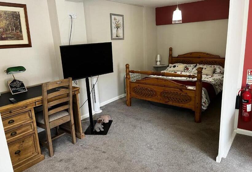 Bed and Breakfast Crown & Anchor