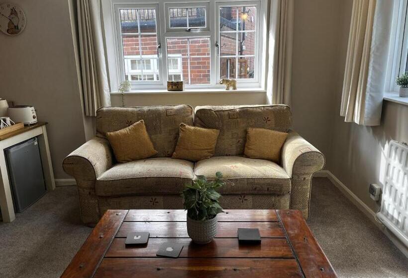 Bed and Breakfast Crown & Anchor