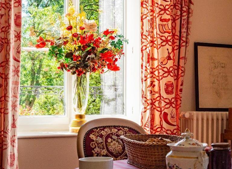 مبيت وإفطار Manoir Du Val Fouzon