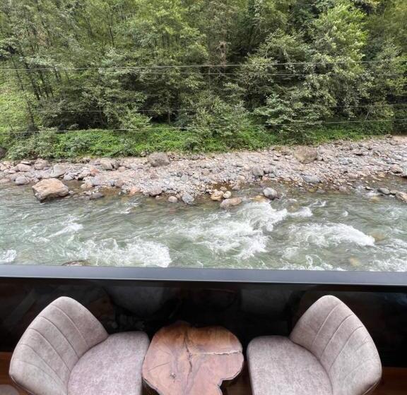 ベッドアンドブレックファースト üç Pınar Cafe & Suit Bungalow