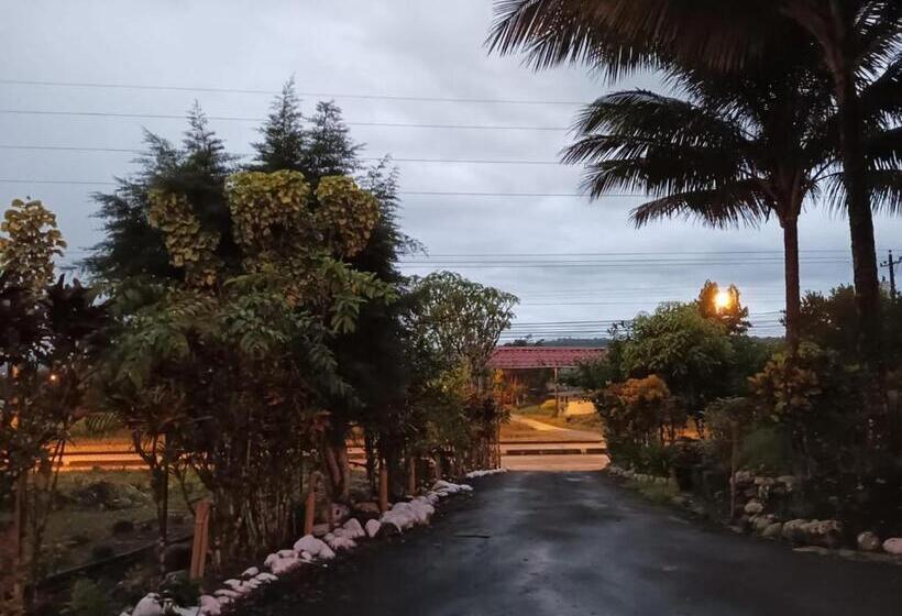 민박 The Roadhouse