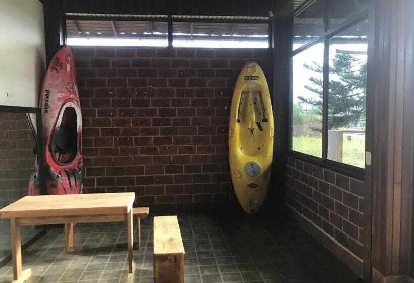 민박 The Roadhouse