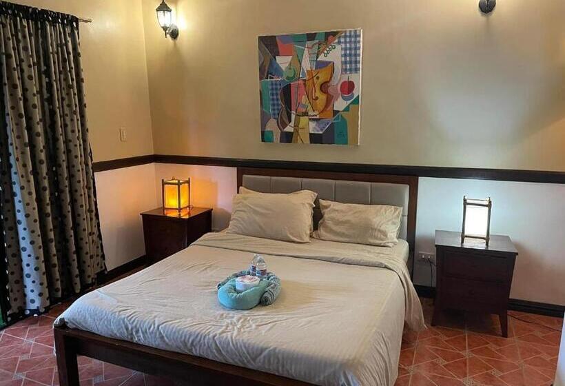 Big Apple Dive Resort