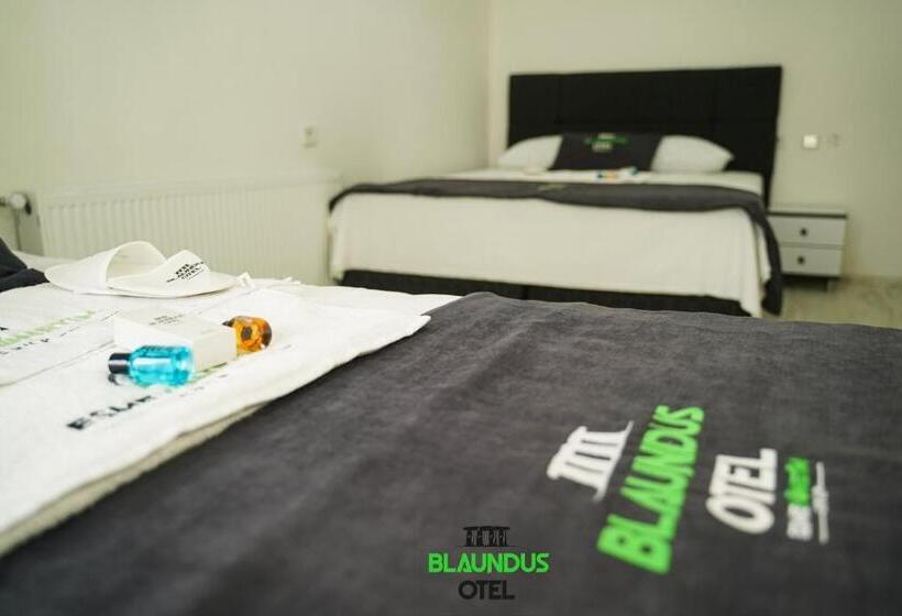Blaundus Otel