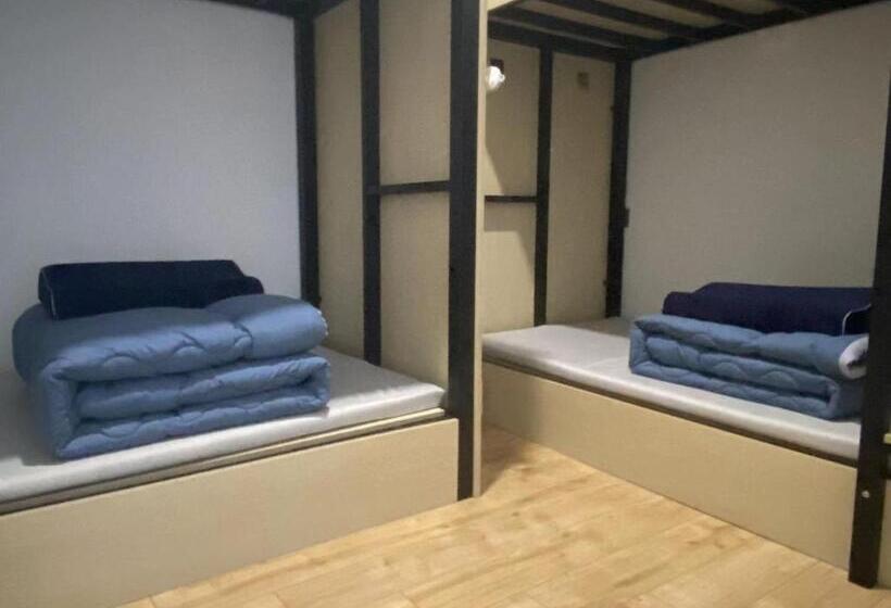 Chengdong Yishu Inn Youth Hostel