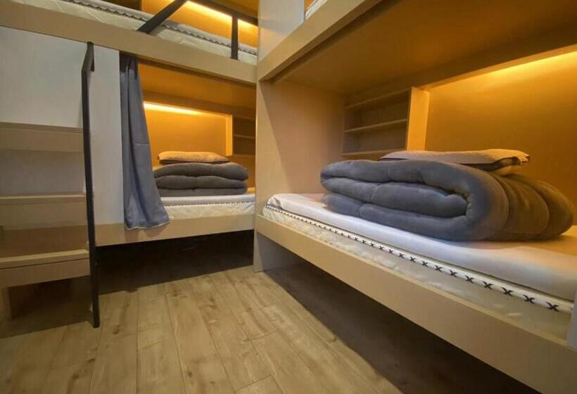 Chengdong Yishu Inn Youth Hostel