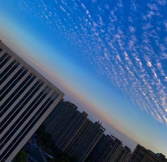 Chengdong Yishu Inn Youth Hostel