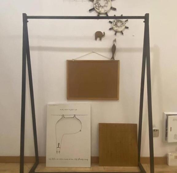 Chengdong Yishu Inn Youth Hostel