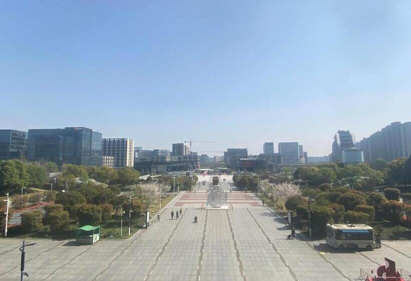 Chengdong Yishu Inn Youth Hostel