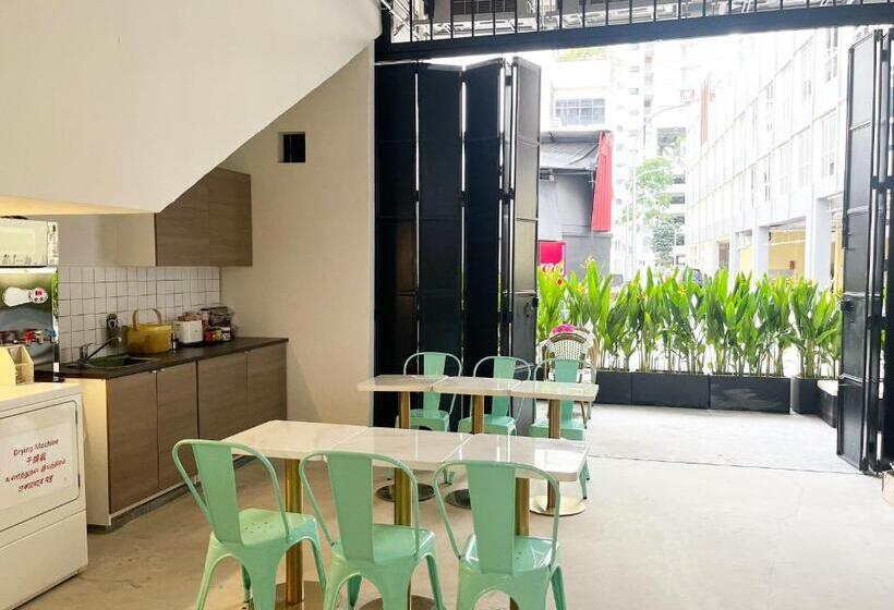 Code Hostel At Lavender