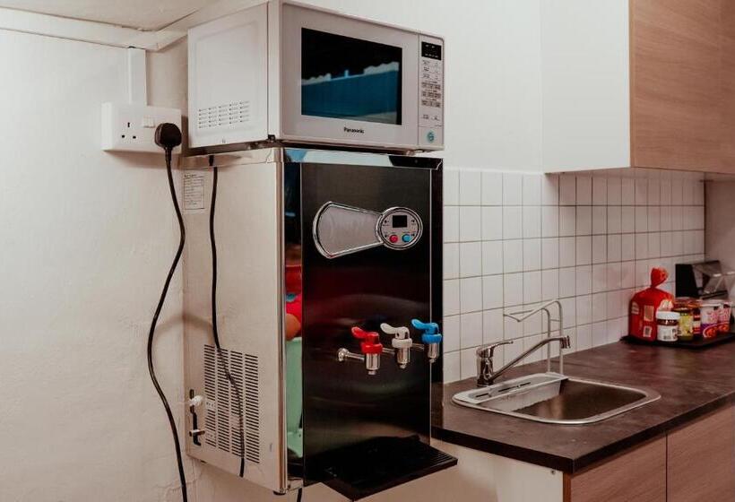 Code Hostel At Lavender