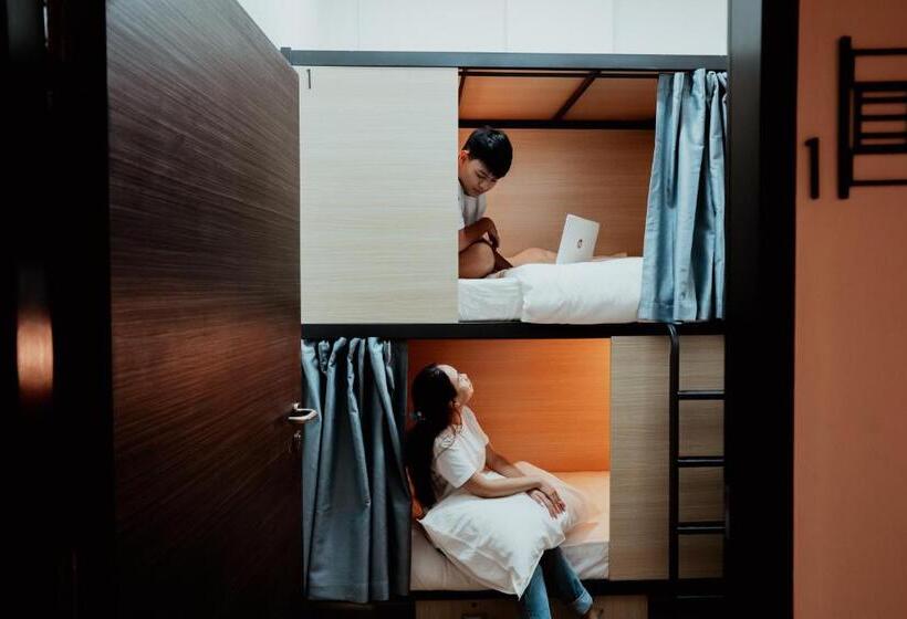 Code Hostel At Lavender