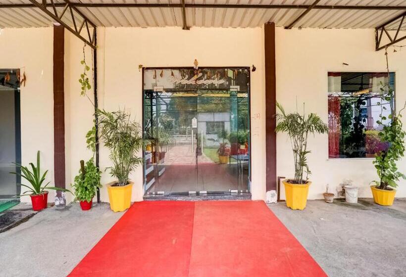 Collection O Mukur Hotel And Restaurant