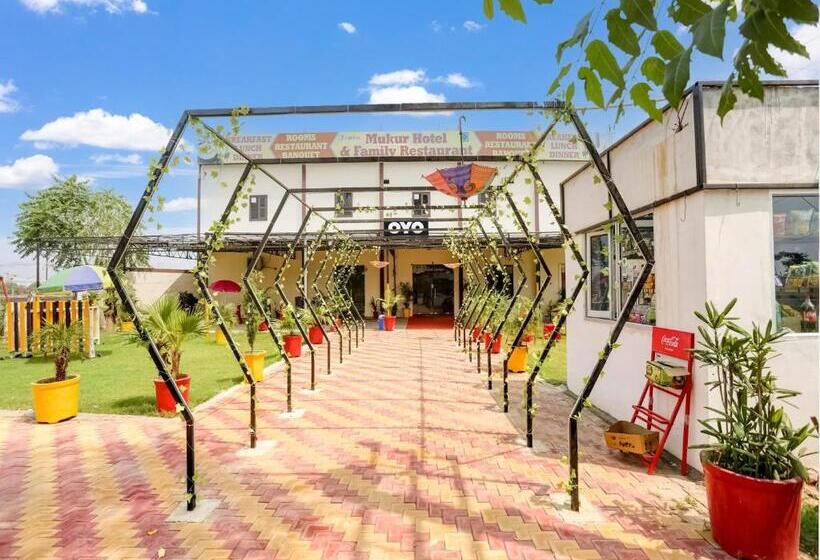 Collection O Mukur Hotel And Restaurant