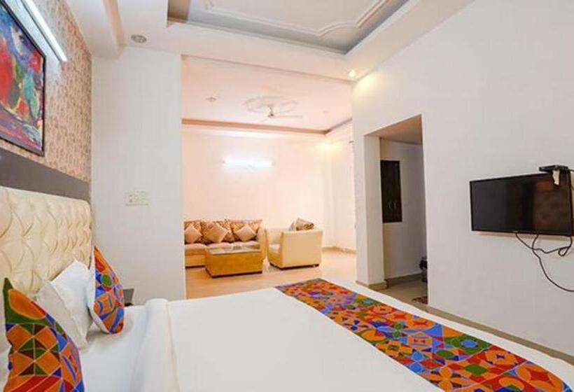 ホテル Admire Inn Noida Sector 50