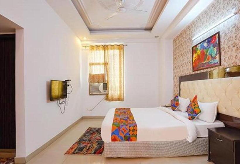 ホテル Admire Inn Noida Sector 50