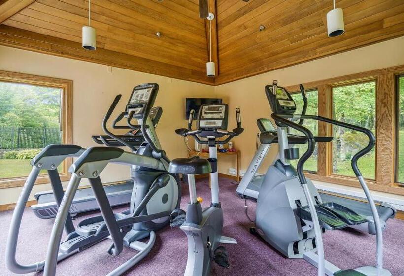 Highridge B16a Hotel Room Only, Delightful Hotel Room, Sleeps 2