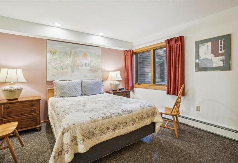 Highridge B16a Hotel Room Only, Delightful Hotel Room, Sleeps 2