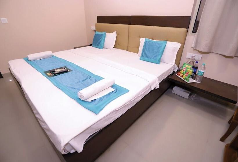 ホテル Admire Inn Noida Sector 50