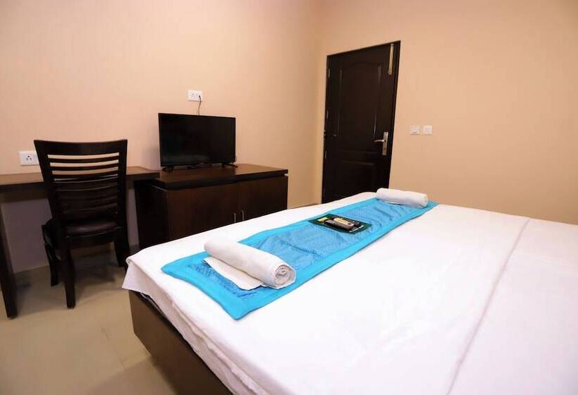 ホテル Admire Inn Noida Sector 50