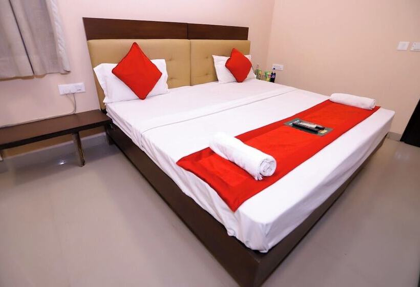 ホテル Admire Inn Noida Sector 50