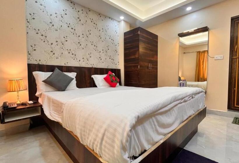 בית מלון כפרי Aradhya