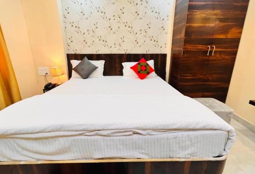 בית מלון כפרי Aradhya