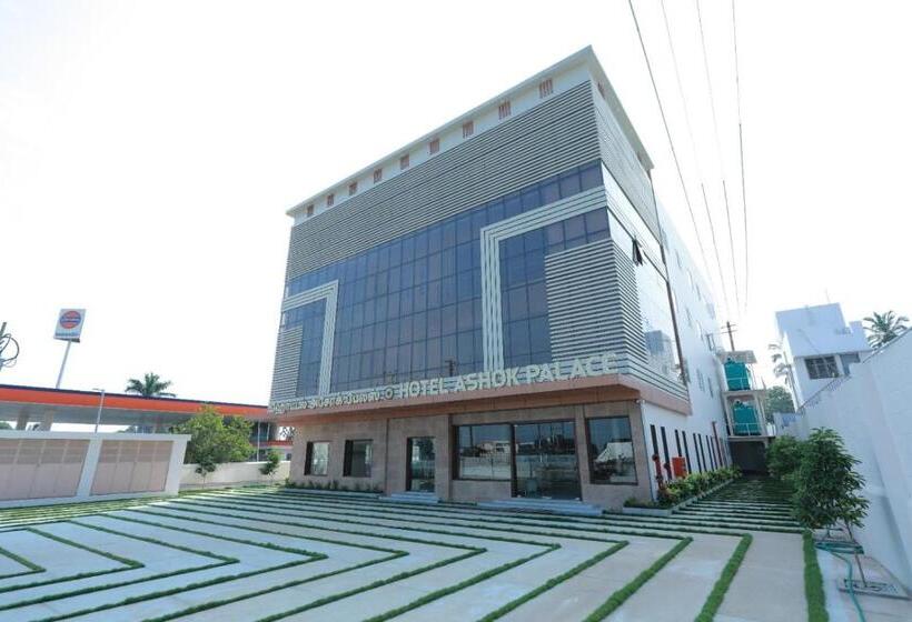 Отель Ashok Palace