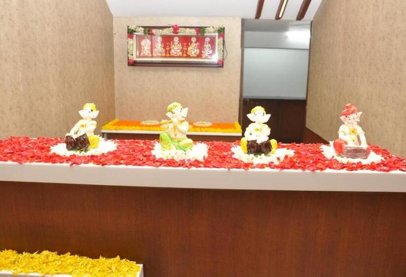 Отель Ashok Palace