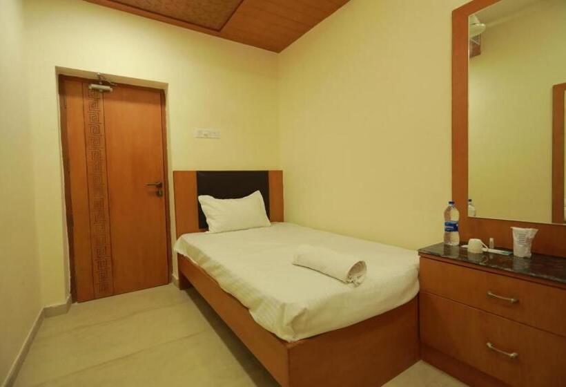 Отель Ashok Palace