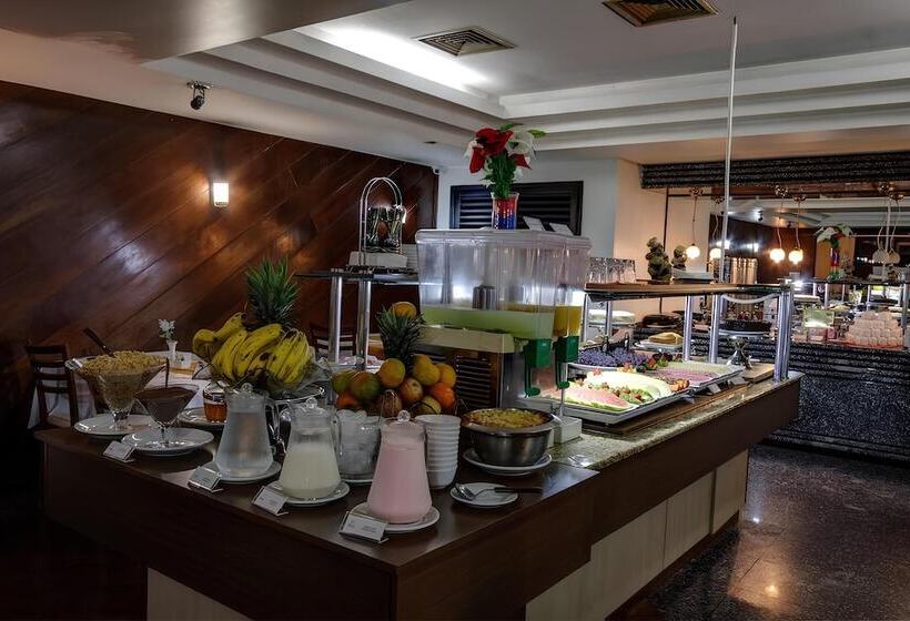 Отель Metropolitan Flats