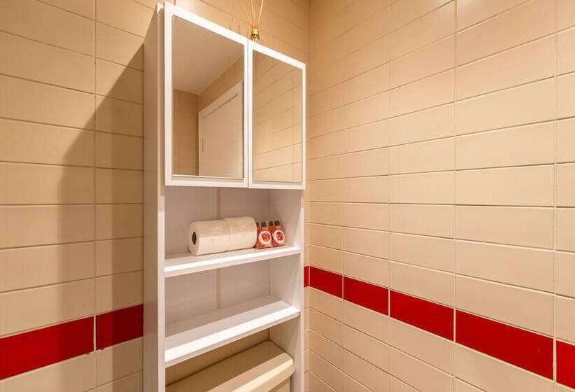 Отель Metropolitan Flats