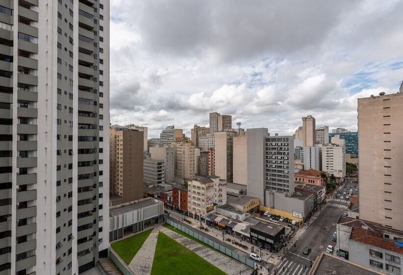 Отель Metropolitan Flats