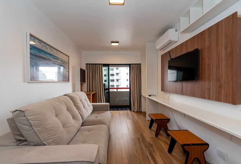 Отель Metropolitan Flats