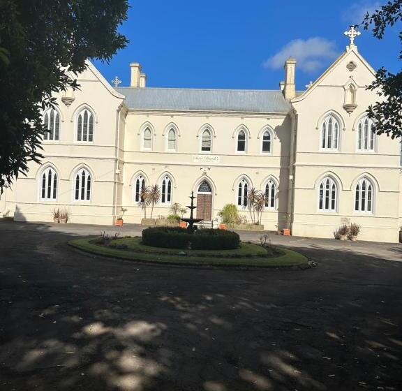 فندق Convent At Koroit