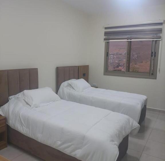 هتل کپسول Albasha