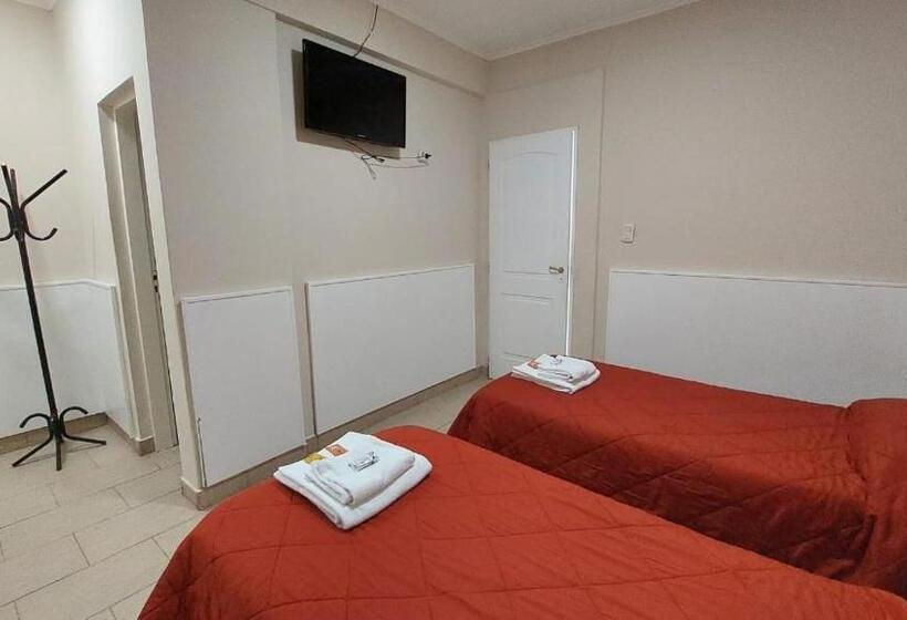 فندق El Viejo Bar