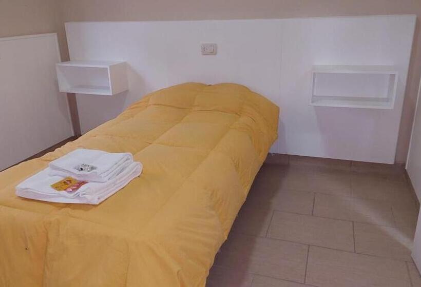 فندق El Viejo Bar