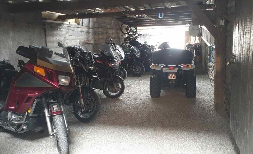 בית מלון כפרי Eterlou