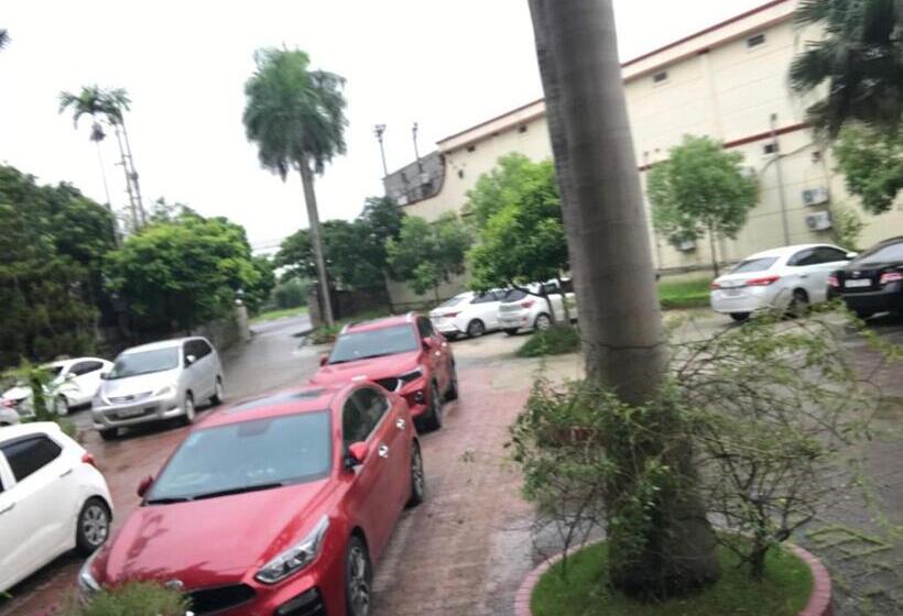 هتل Khách Sạn Phương đông