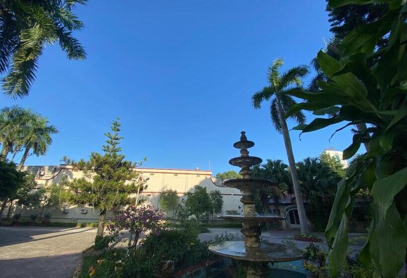 هتل Khách Sạn Phương đông