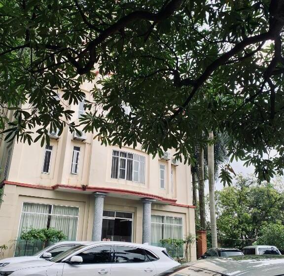 هتل Khách Sạn Phương đông