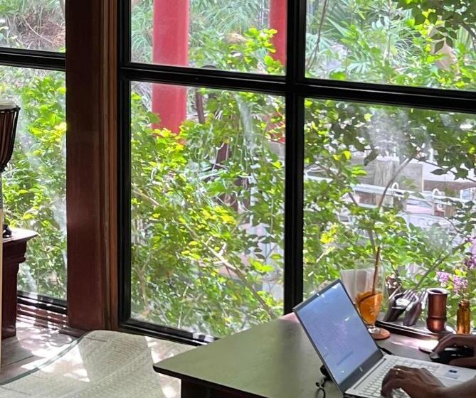 هتل Khách Sạn Phương đông