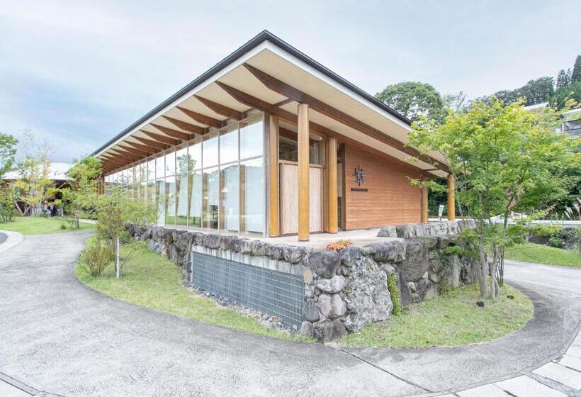 בית מלון כפרי Kur Park Nagayu