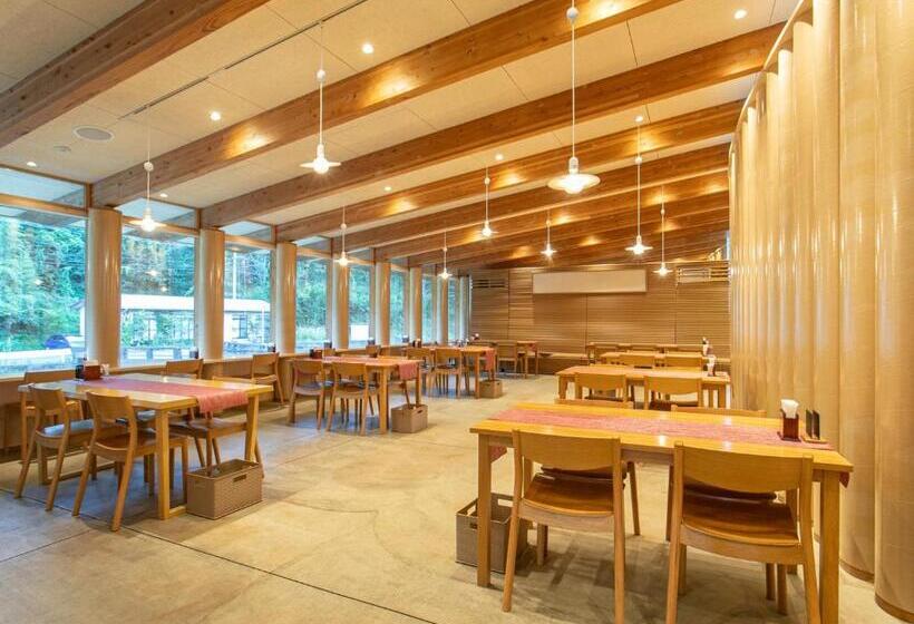 בית מלון כפרי Kur Park Nagayu