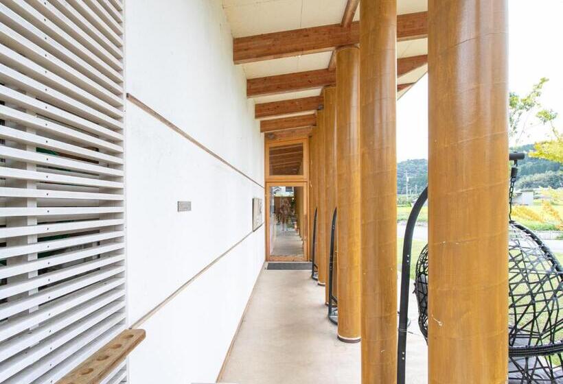 בית מלון כפרי Kur Park Nagayu