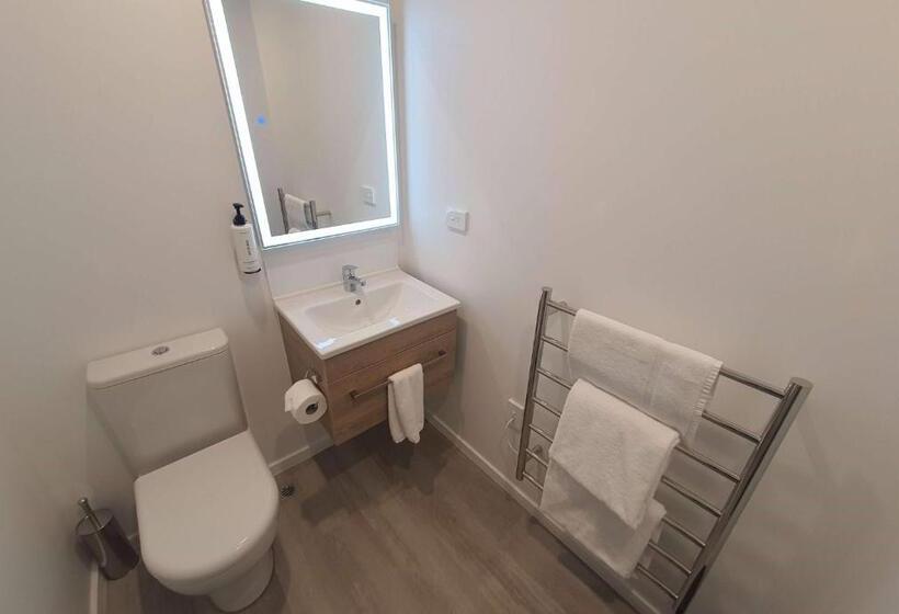 בית מלון כפרי La Quinta By Wyndham Ellerslie Auckland