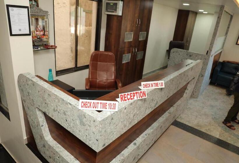 בית מלון כפרי Lord Krishna