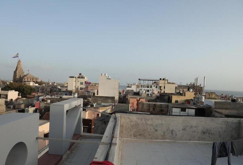 בית מלון כפרי Lord Krishna