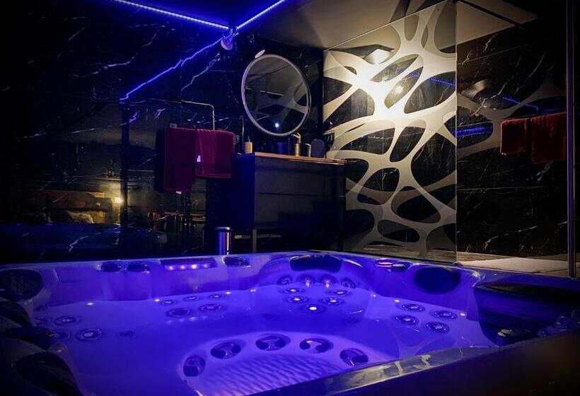 בית מלון כפרי Loveroom Avec Jacuzzi 01